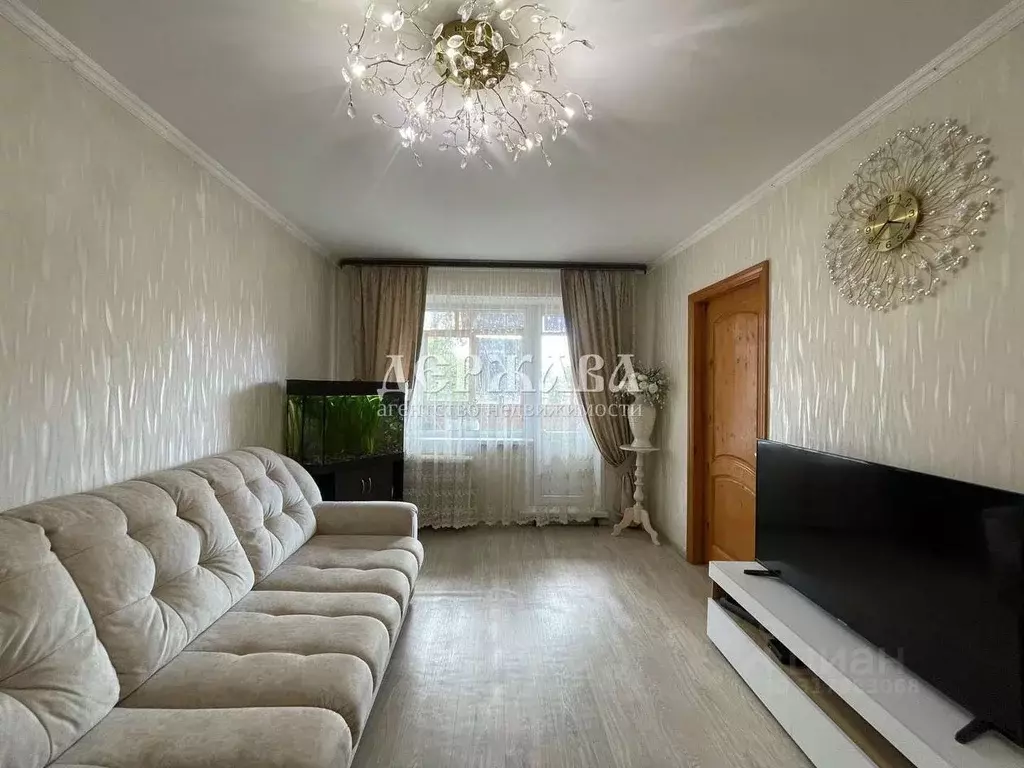 4-к кв. Белгородская область, Старый Оскол Жукова мкр, 6 (61.3 м) - Фото 1