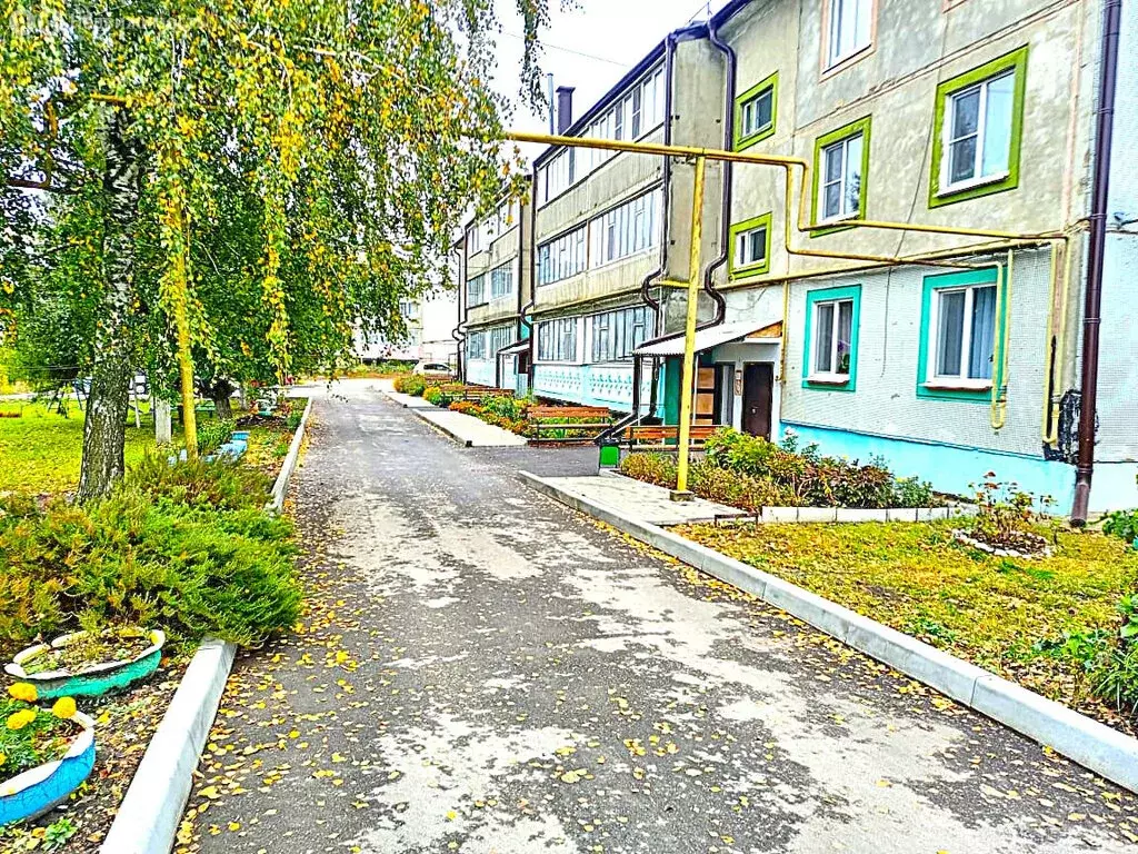 2-комнатная квартира: посёлок городского типа Залегощь, улица Максима ... - Фото 0