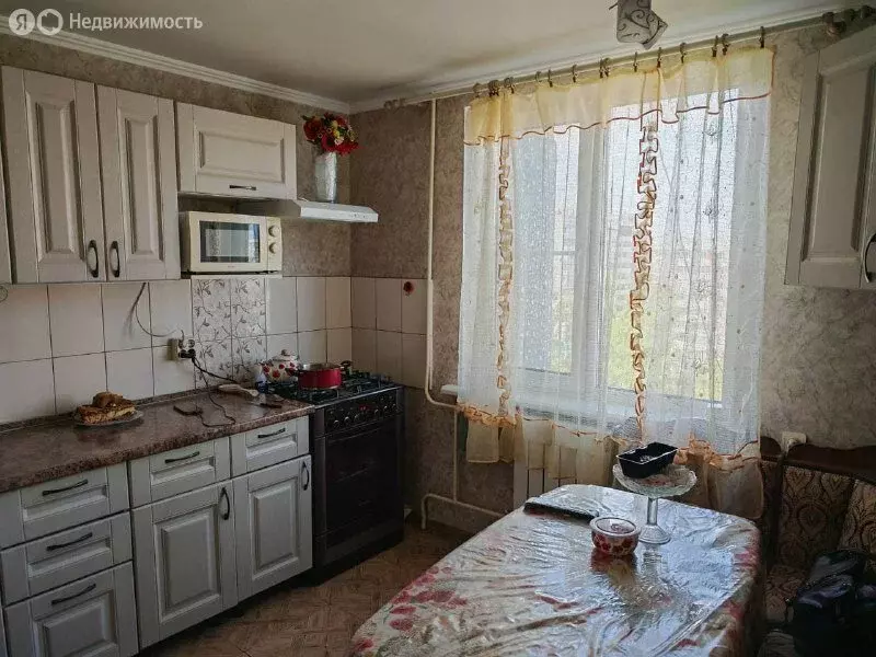 3-комнатная квартира: Краснодар, микрорайон Юбилейный, проспект ... - Фото 1