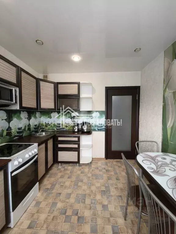 3-к кв. Хакасия, Абакан Пирятинская ул., 21А (63.5 м) - Фото 1
