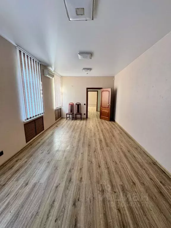 Офис в Астраханская область, Астрахань ул. Дзержинского, 80З (56 м) - Фото 1