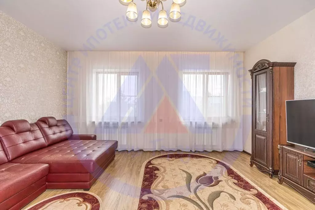 Дом в Курганская область, Курган 9 Мая ул., 2И (220 м) - Фото 1