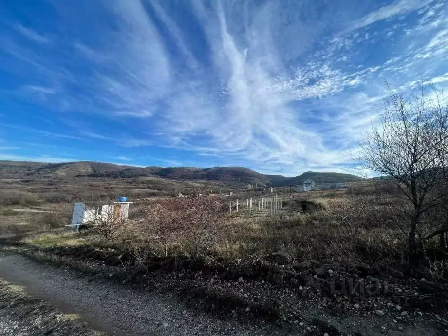 Участок в Крым, Симферопольский район, Трудовское с/пос, с. Дружное ... - Фото 2