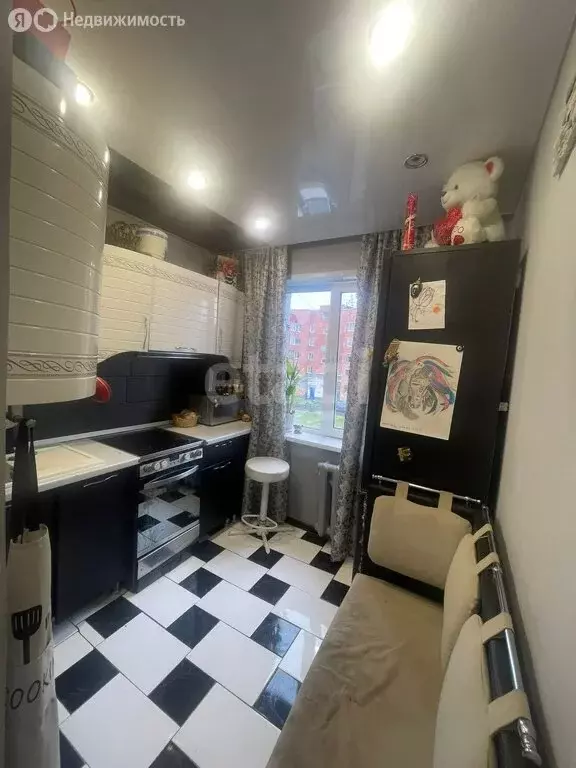 3-комнатная квартира: Кемерово, проспект Ленина, 117 (57.5 м) - Фото 1