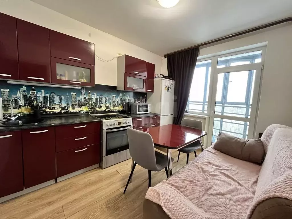 1-к кв. Свердловская область, Екатеринбург ул. Индустрии, 66 (31.5 м) - Фото 1