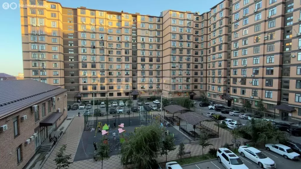 1-комнатная квартира: Махачкала, улица Абубакарова, 112 (52 м) - Фото 2