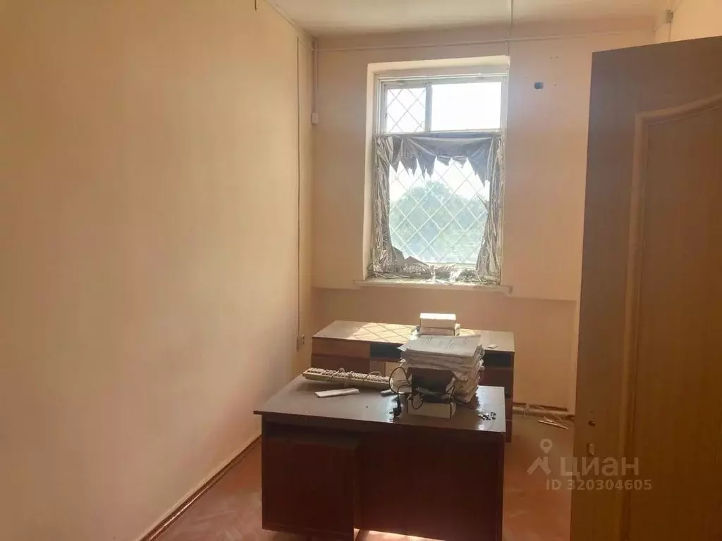 Помещение свободного назначения в Ставропольский край, с. Левокумское ... - Фото 0