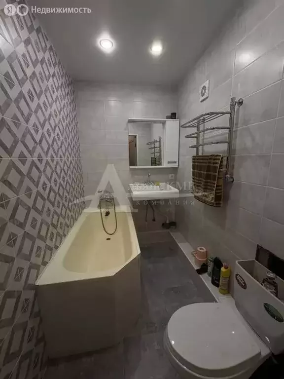 3-комнатная квартира: Ессентуки, улица Долина Роз, 12 (65 м) - Фото 1