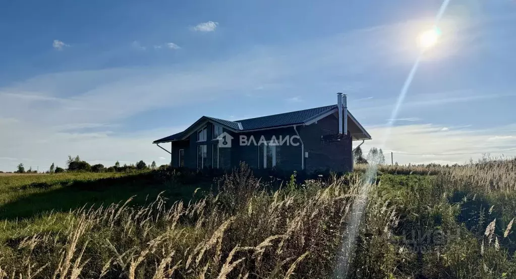 Дом в Смоленская область, Смоленский район, Хохловское с/пос, д. Лубня ... - Фото 1