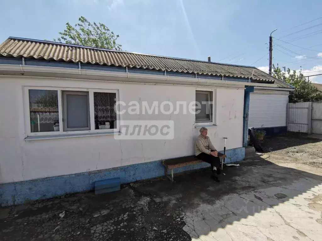 Дом в Калмыкия, Элиста Кирбазарная ул. (66 м) - Фото 1