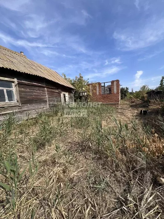 Участок в Саратовская область, Энгельс муниципальное образование, с. ... - Фото 1