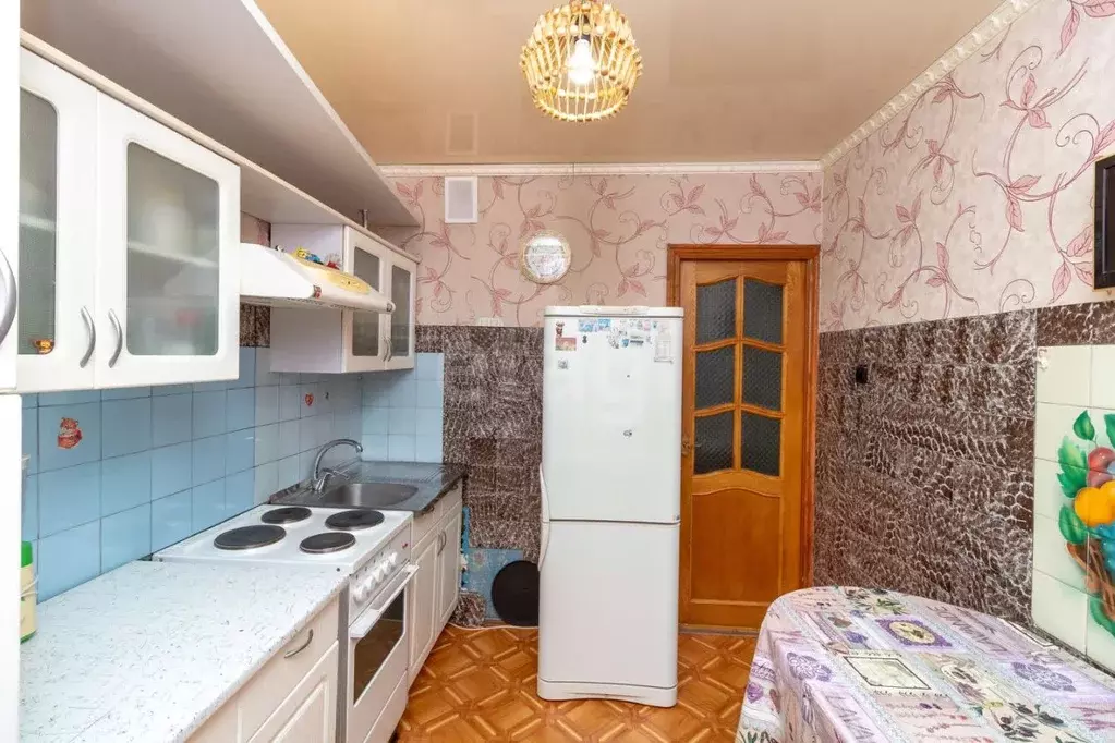 3-к кв. Тюменская область, Тюмень ул. Газовиков, 8 (66.0 м) - Фото 1