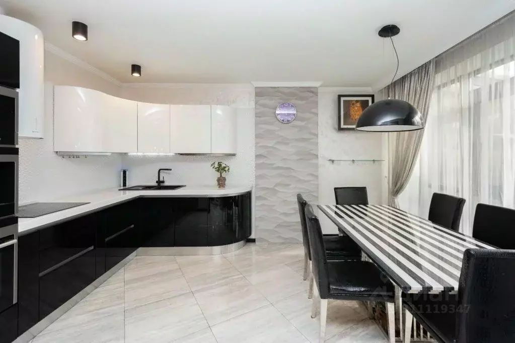 Коттедж в Иркутская область, Иркутск Байкальская ул., 352/4 (302 м) - Фото 1