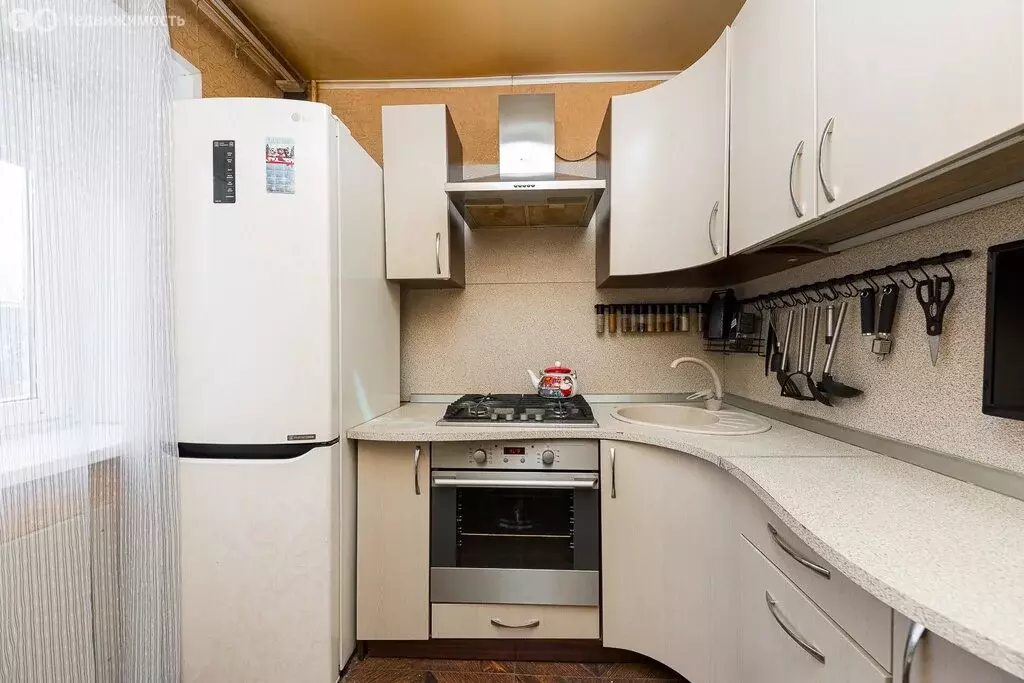 2-комнатная квартира: Челябинск, Титановая улица, 1 (42 м) - Фото 1