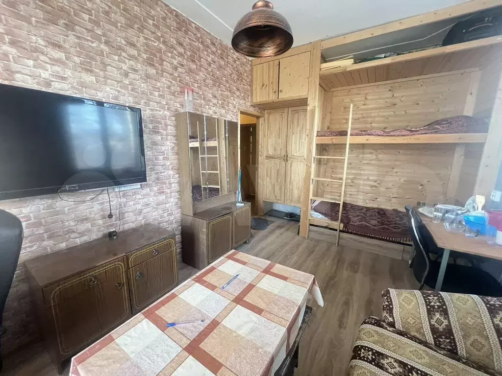 Комната 16,9 м в 3-к., 1/3 эт. - Фото 0