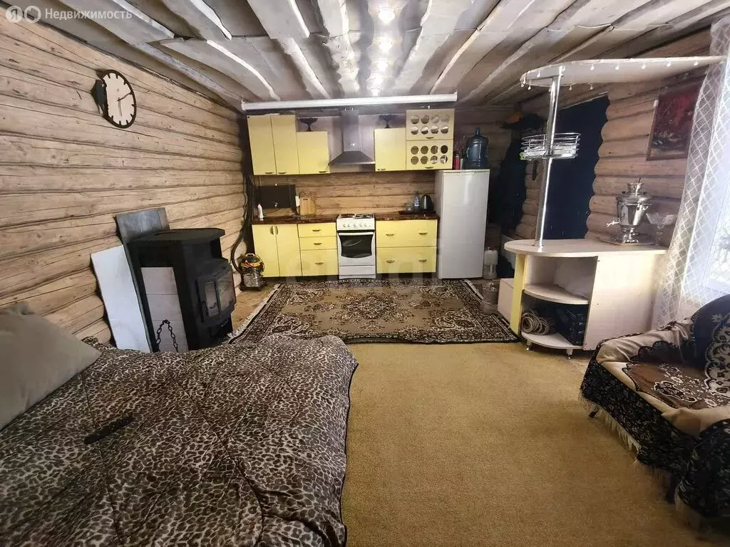 Дом в Красноярский край, Ачинский муниципальный округ, деревня ... - Фото 1