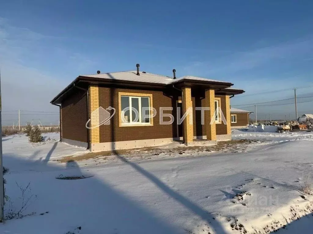 Дом в Тюменская область, Тюмень Р-351, 320-й км (80 м) - Фото 1