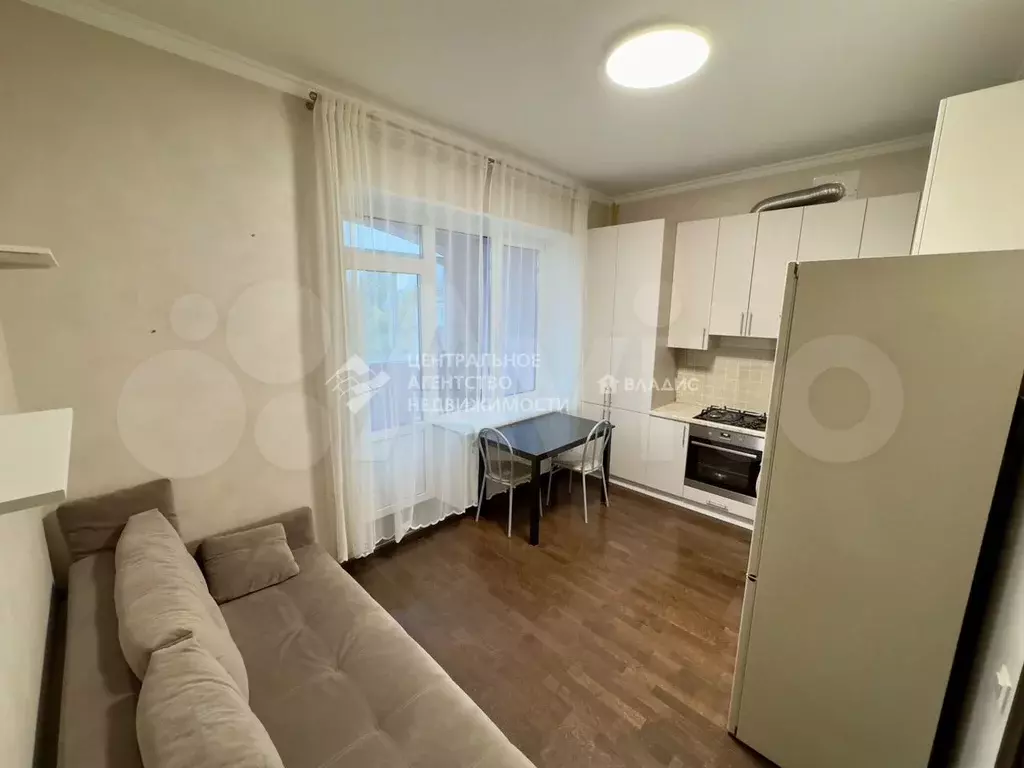 1-к. квартира, 50 м, 4/7 эт. - Фото 1