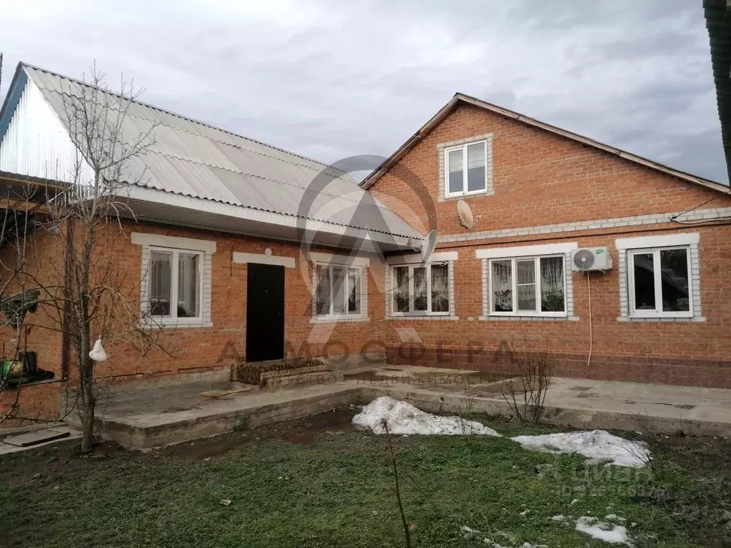 Дом в Краснодарский край, Апшеронский район, Кубанское с/пос, с. ... - Фото 1