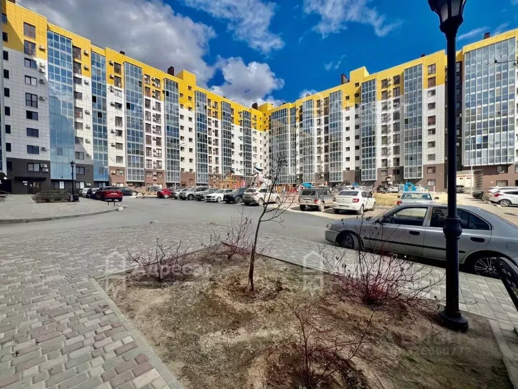 4-к кв. Волгоградская область, Волгоград ул. Расула Гамзатова, 7 ... - Фото 0