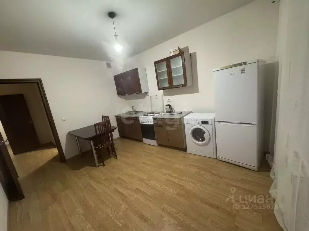 1-к кв. Тюменская область, Тюмень Заречный проезд, 43 (46.0 м) - Фото 1