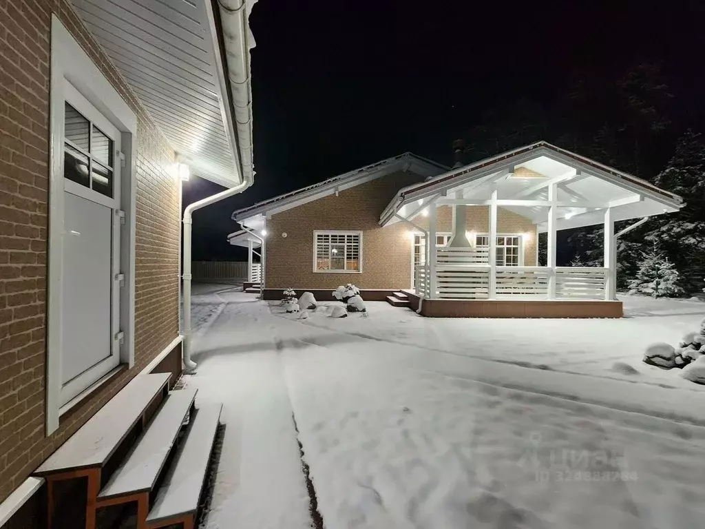 Дом в Ленинградская область, Ломоносовский район, Пениковское с/пос, ... - Фото 1