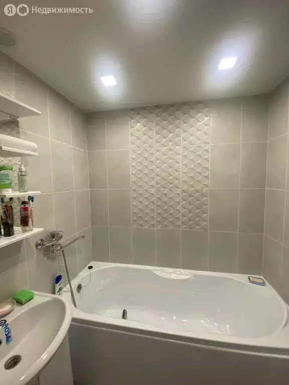 3-комнатная квартира: Старый Оскол, микрорайон Лесной, 5 (64 м) - Фото 1