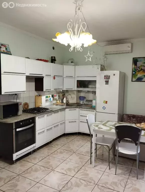 2-комнатная квартира: посёлок городского типа Массандра, улица ... - Фото 0