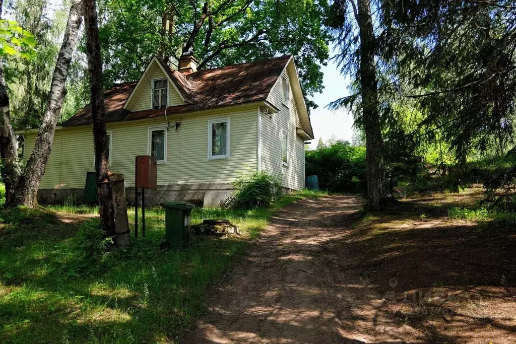Дом в Ленинградская область, Лужский район, Толмачевское городское ... - Фото 1