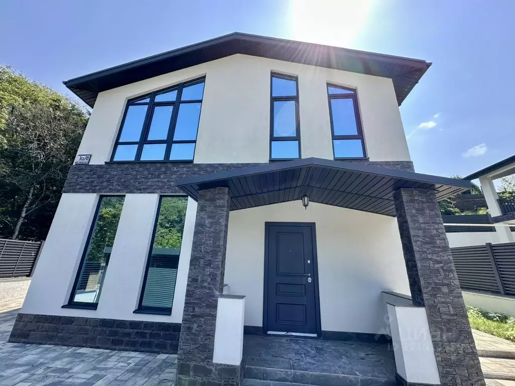 Дом в Краснодарский край, Сочи Бытха мкр, ул. Бытха, 33 (180 м) - Фото 2