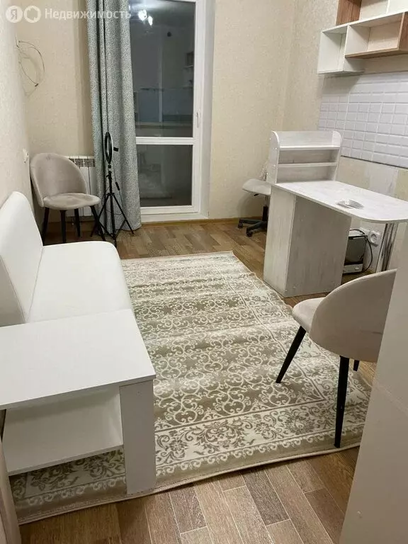 3-комнатная квартира: Набережные Челны, улица Виктора Полякова, 12Б ... - Фото 0