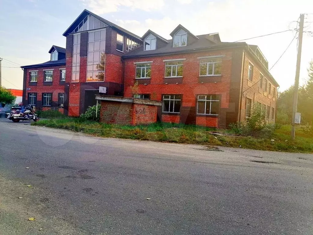 Продам помещение свободного назначения, 2000 м - Фото 1