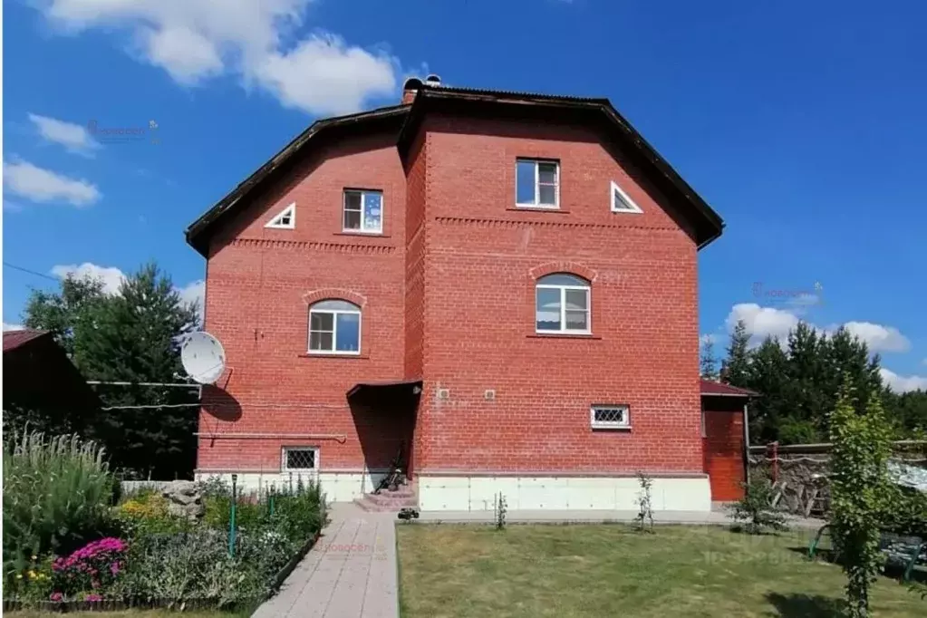 Коттедж в Свердловская область, Ревда Ясная ул., 9 (315 м) - Фото 1