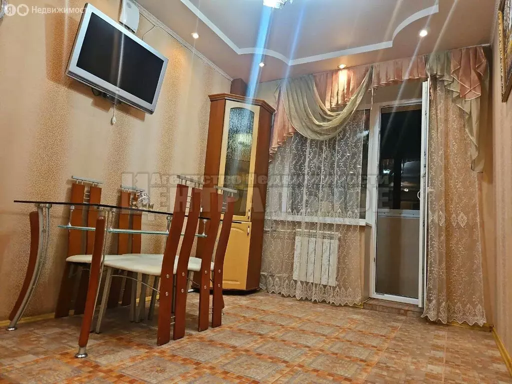 2-комнатная квартира: Смоленск, переулок Смирнова, 7 (58.3 м) - Фото 0