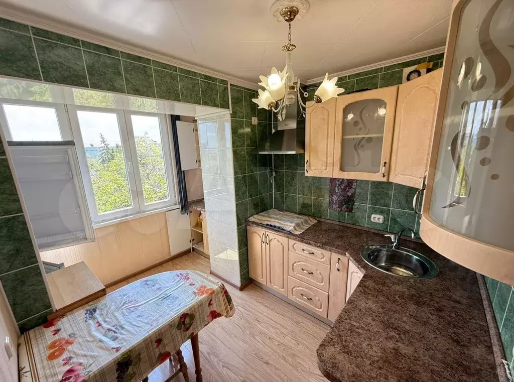 2-к. квартира, 40 м, 5/5 эт. - Фото 0