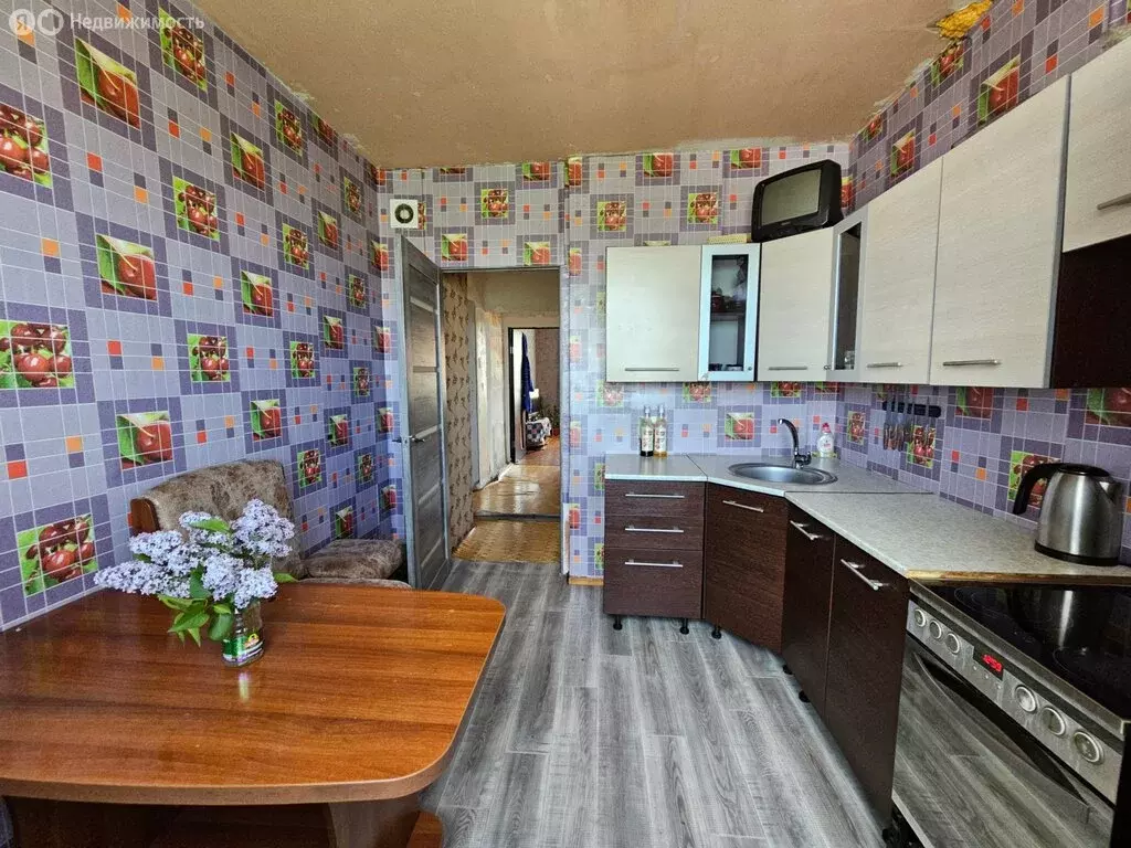 4-комнатная квартира: Ленинск-Кузнецкий, Юргинская улица, 4/2 (75.5 м) - Фото 1