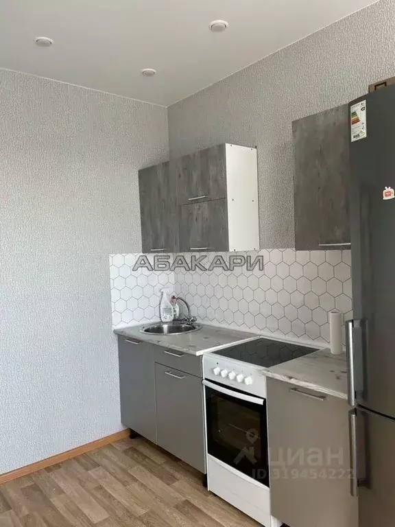 1-к кв. Красноярский край, Красноярск ул. Александра Матросова, 34 ... - Фото 0