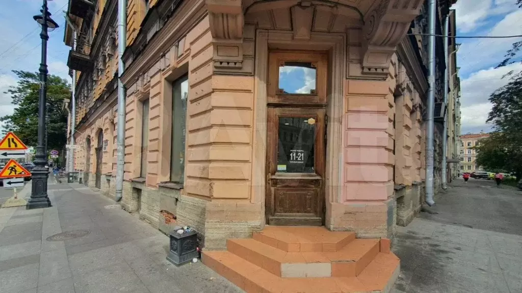 106м угловое на трафике м.Пл.Восстания - Фото 1