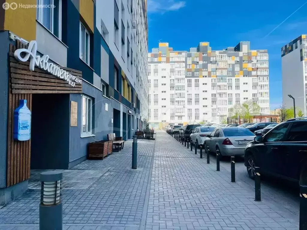 1-комнатная квартира: Тюмень, улица Василия Подшибякина, 17 (38 м) - Фото 0