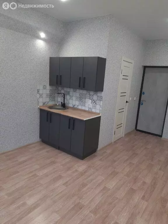 Квартира-студия: Екатеринбург, Военная улица, 7 (19.3 м) - Фото 1