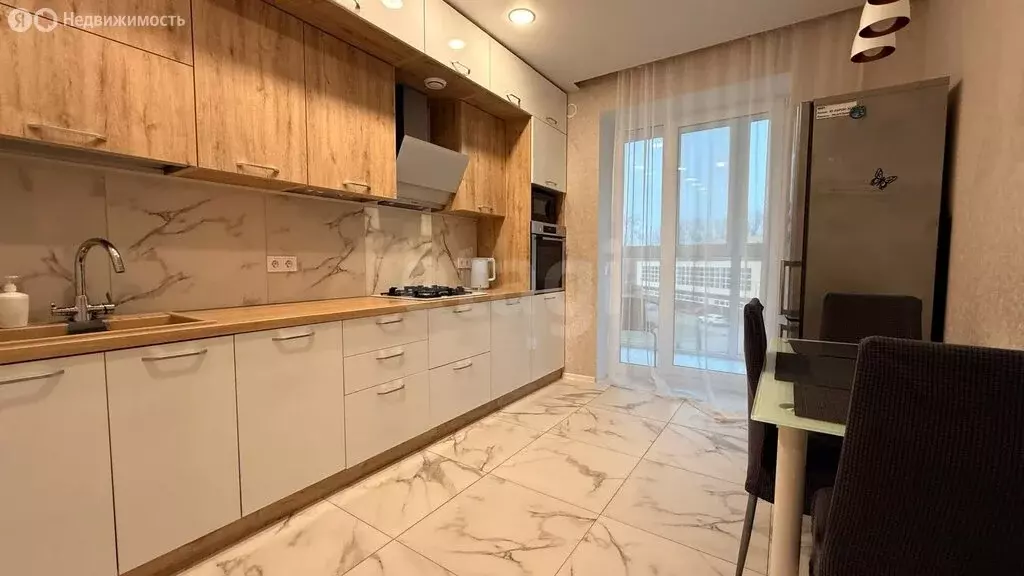 2-комнатная квартира: Зеленоградск, улица Автомобилистов, 9 (61.42 м) - Фото 1