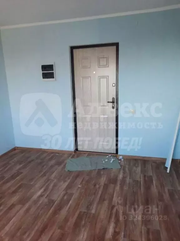 Комната Тюменская область, Тюмень ул. Республики, 220 (12.2 м) - Фото 1