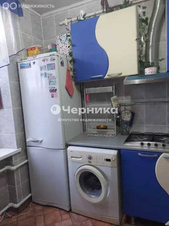 2-комнатная квартира: Каменск-Шахтинский, улица Ворошилова, 10 (52 м) - Фото 1