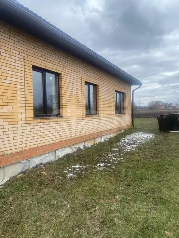 Дом в Орловская область, Орловский муниципальный округ, с. Платоново ... - Фото 1
