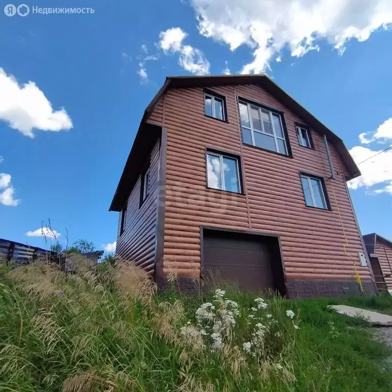 Дом в Горно-Алтайск, улица Генерала В.Ф. Маргелова (192 м) - Фото 1