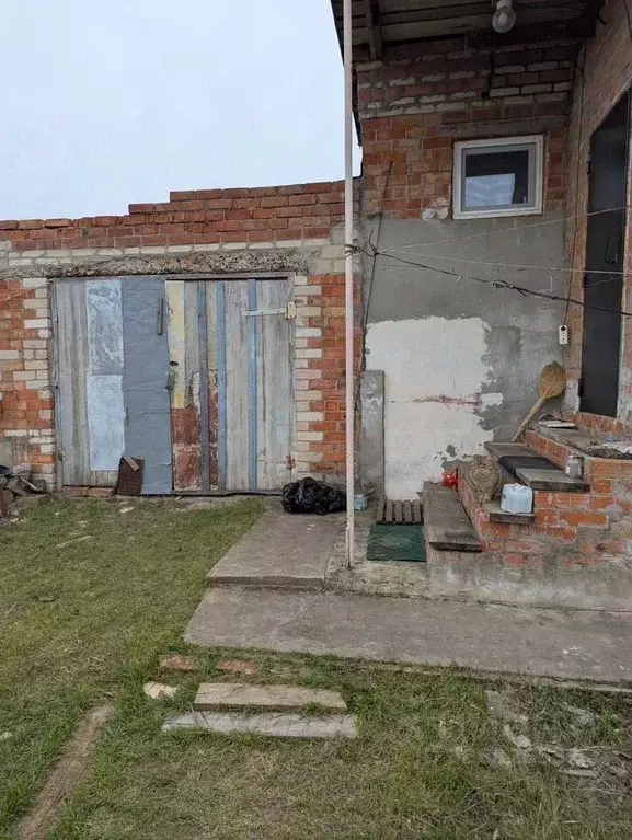 Дом в Краснодарский край, Ейский район, Кухаривское с/пос, с. ... - Фото 2