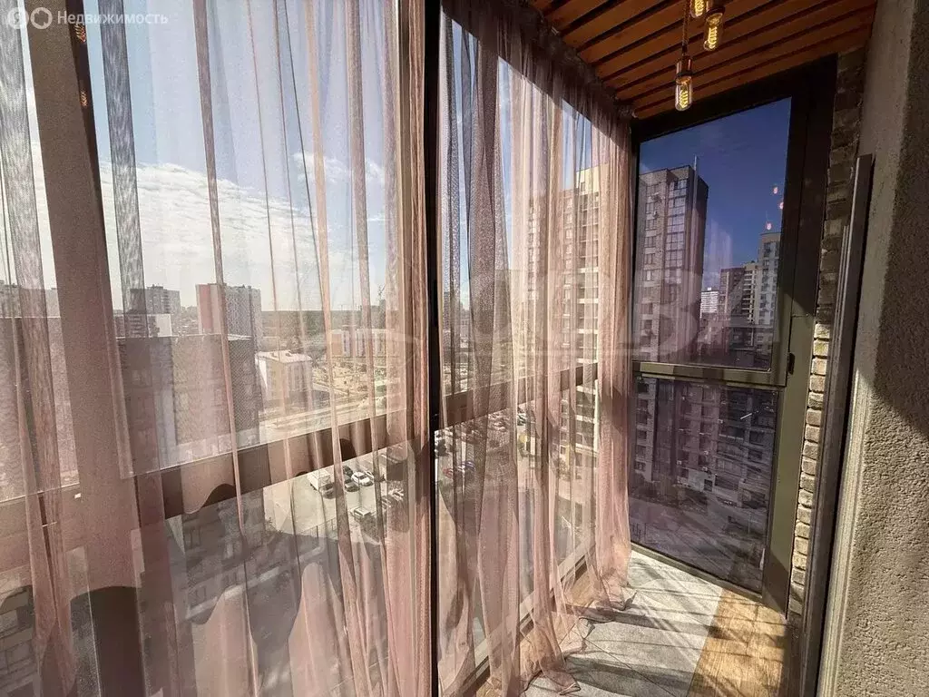 2-комнатная квартира: Тюмень, улица Фармана Салманова, 14 (60 м) - Фото 0