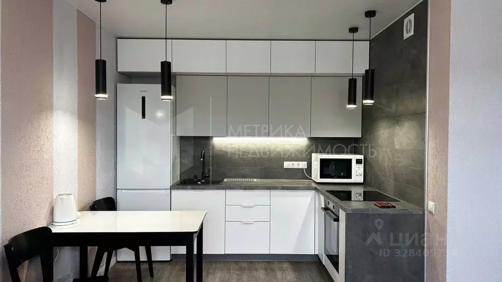 1-к кв. Тюменская область, Тюмень ул. Первооткрывателей, 10 (40.0 м) - Фото 1