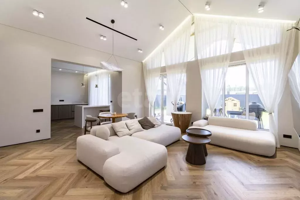 Дом в Тюменская область, Тюменский муниципальный округ, д. Ушакова ул. ... - Фото 1