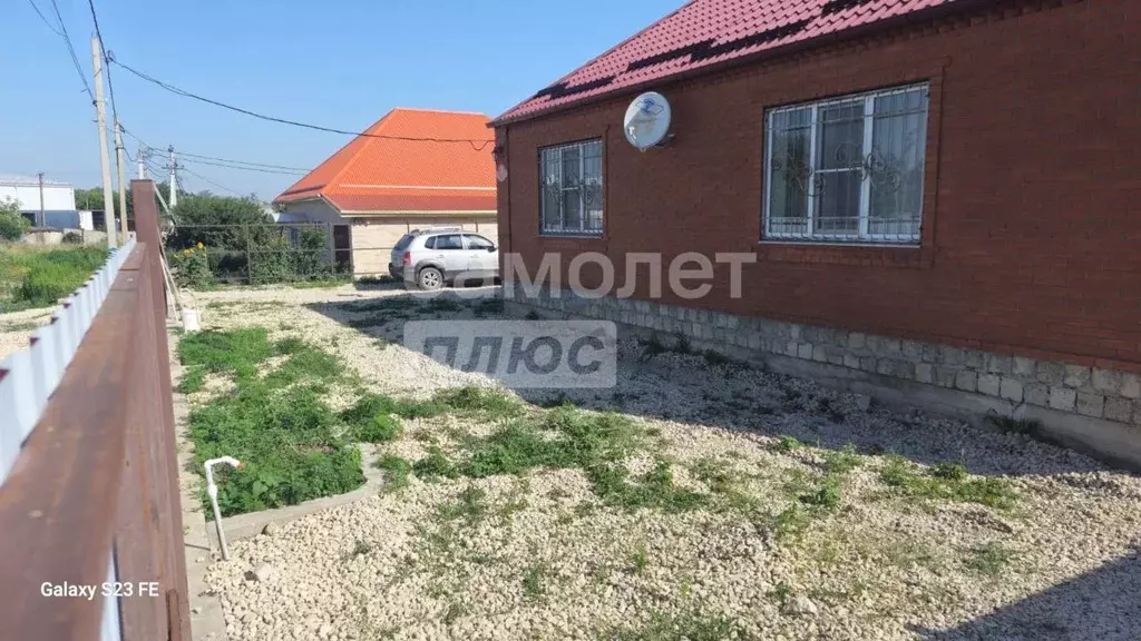 Дом в Краснодарский край, Крымский район, Варениковская ст-ца Красная ... - Фото 1